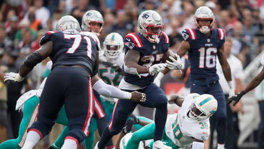 Photo Gallery: Adam Richins' top shots from Patriots-Dolphins 09.12.21 taken at Gillette Stadium (Patriots)